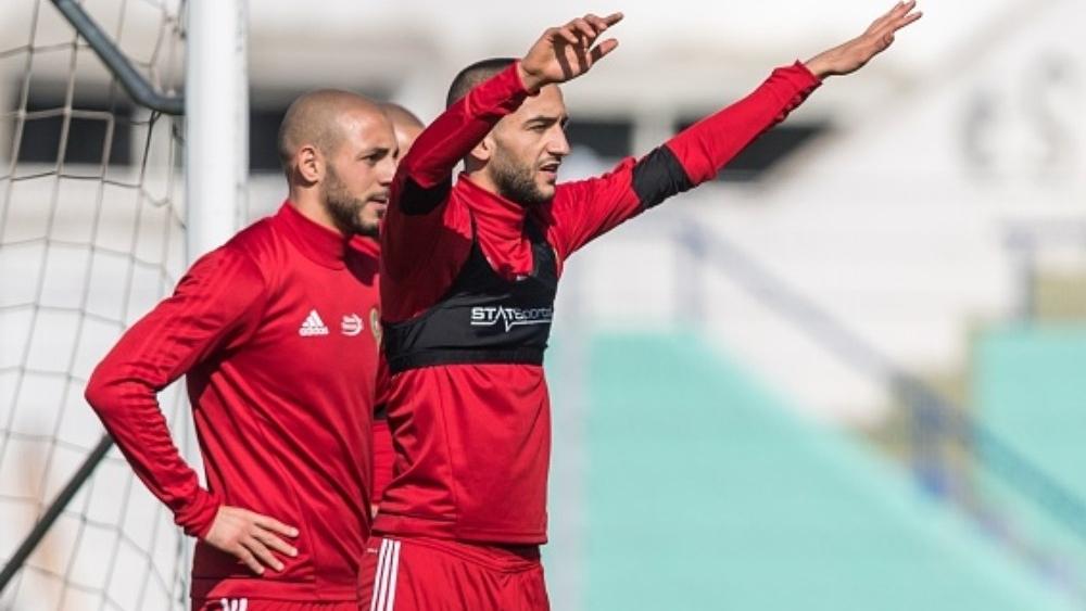 أمرابط يُدافع عن زياش: "ليس عليْهِ أن يكونِ مُهرِّجاً"