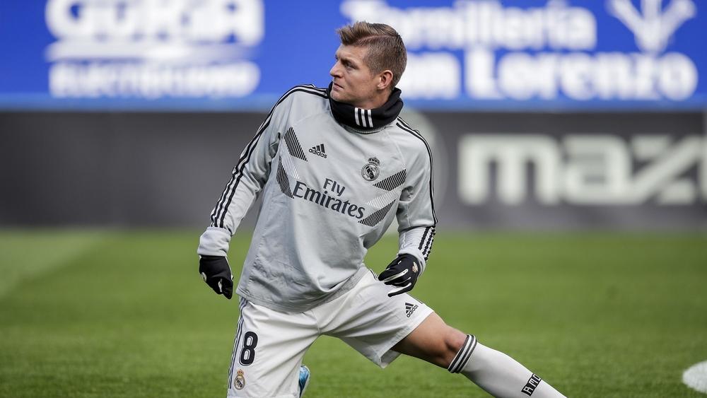 كروس يعود للتشكيلة الرسمية لريال مدريد، وإيسكو احتياطي