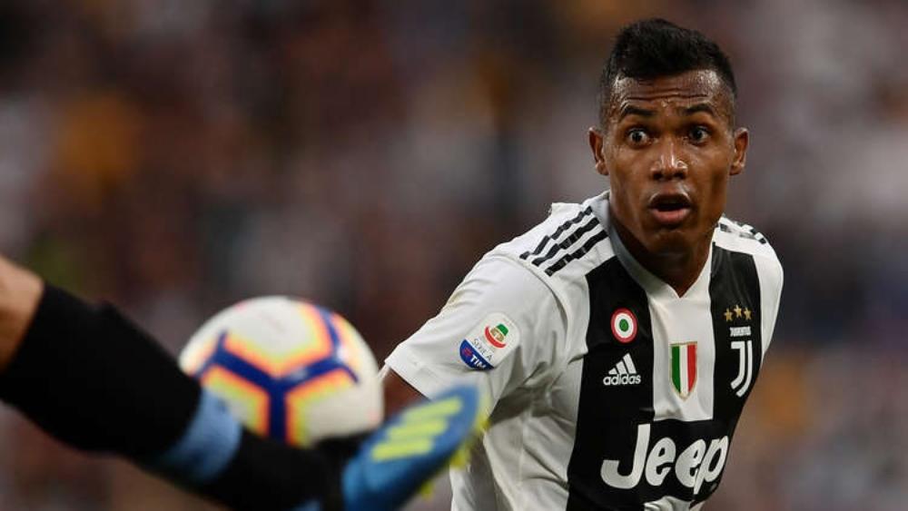 رسمياً | يوفنتوس يُجدد عقده مع ساندرو