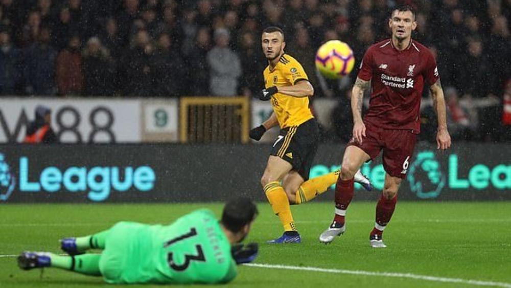 تعليقات الإنجليز: "المياه تُغطي 70% من الكرة الأرضية، وسايس يُغطي بقية العالم"