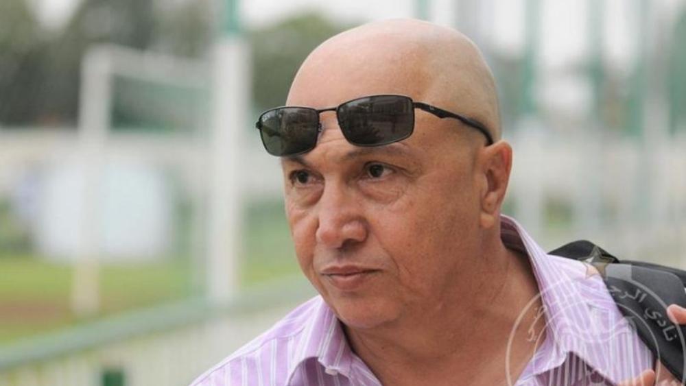 فتحي جمال: "وَاخَا نْرَبْحُو غَايْقُولِك الأَدَاءْ و الحَمْدُ لِلّه بَاقي وَاحْدْ الجمْهُورْ الِّلي بَاقِي كَيفْهَم شْوِيّة"