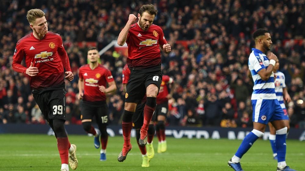 اليونايتد ينجز مهمة الكأس أمام ريدينج بنجاح