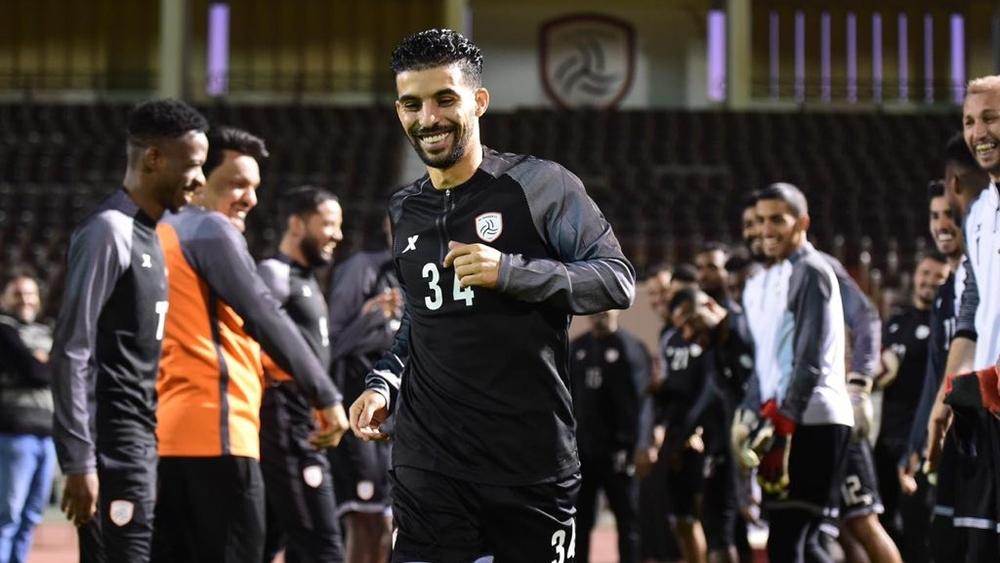 استقبال بوصوفة بـ"ممر شرفي" في النادي الذي مرّ منه نجوم مغاربة