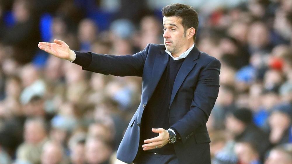 إيفرتون يعلن مساندته لسيلفا: "يحظى بثقتنا كاملة"