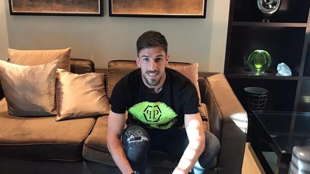 رسمياً | الهلال السعودي يضم مدافع المنتخب الأسترالي