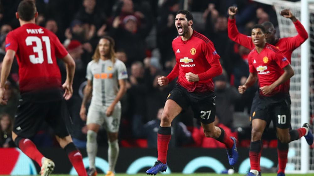 بعد إقالة مورينيو، مان يونايتد يعرض فتاه المفضل للبيع