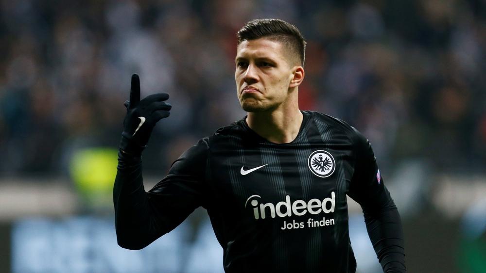 برشلونة يوجه بوصلته صوب مهاجم فرانكفورت يوفيتش