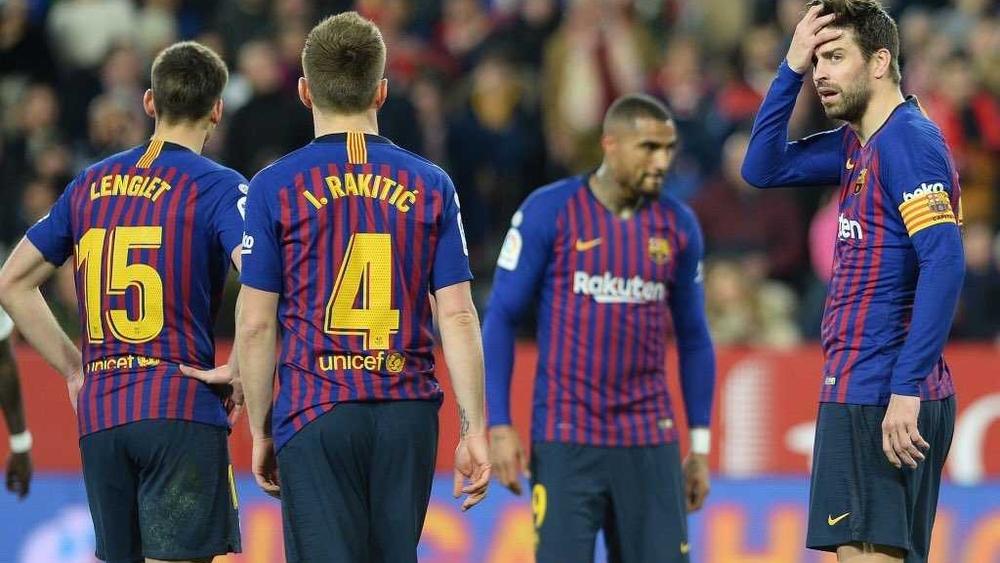 بيكيه يعترف بأفضلية إشبيلية بعد الخسارة الثنائية