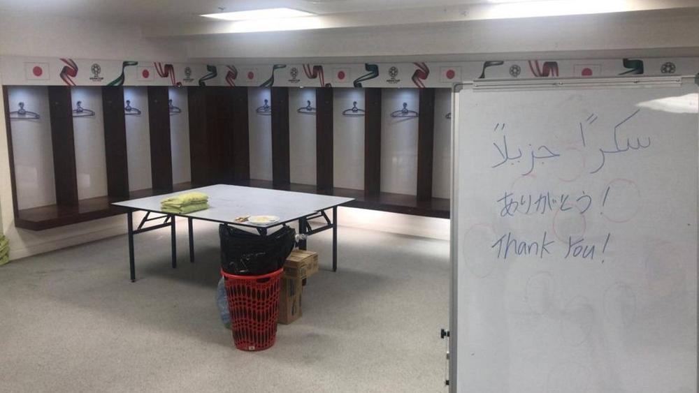 هكذا تركت اليابان مستودع الملابس رغم خسارة كأس آسيا