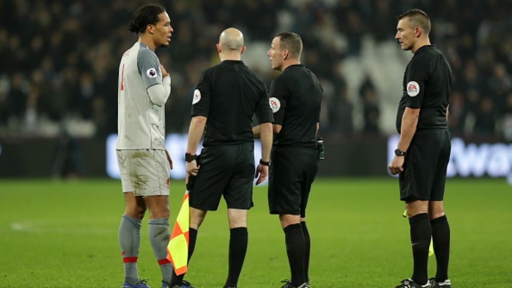 الاتحاد الإنجليزي يستبعد صاحب كارثة هدف ليفربول