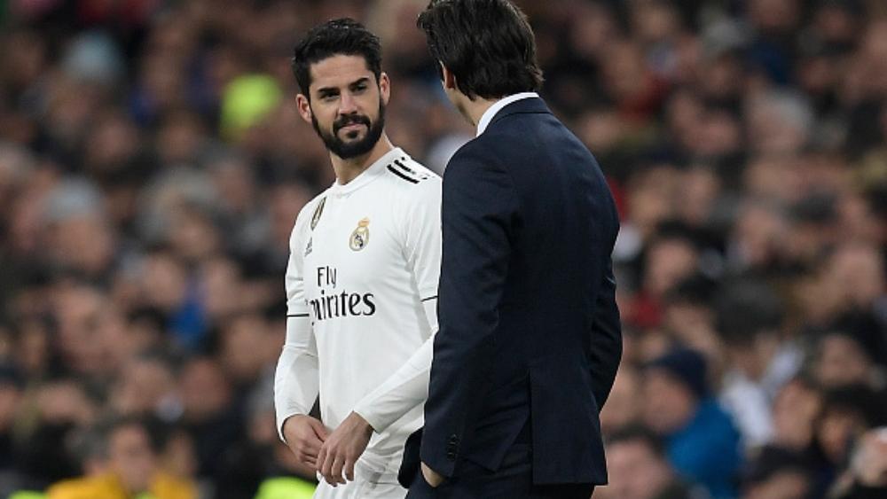 كروس يطعن زميله إيسكو بخنجر سولاري!