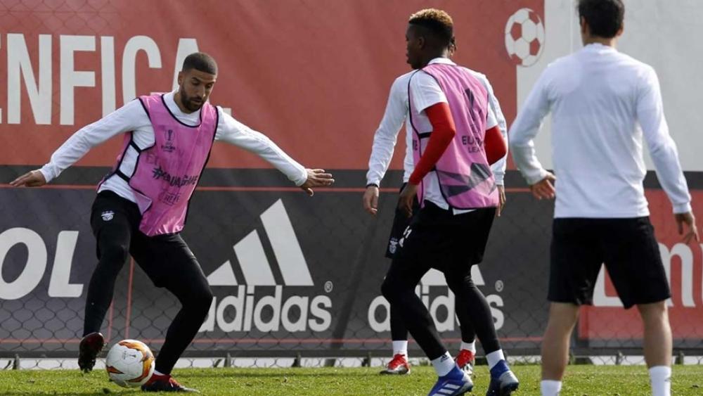 تاعرابت يعود إلى تداريب الفريق الأول لبنفيكا