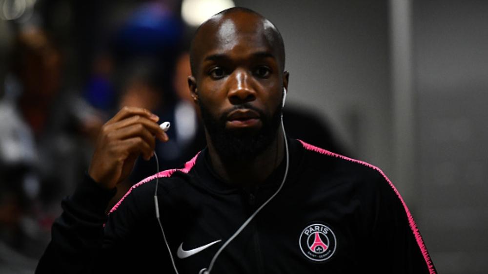 باريس يُسرح ديارا، كما جاء بصورة عجيبة رحل بشكل أعجب