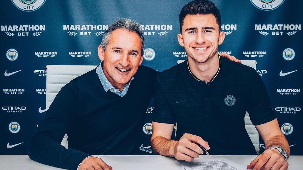 رسميا: لابورت يمدد عقده مع مانشستر سيتي