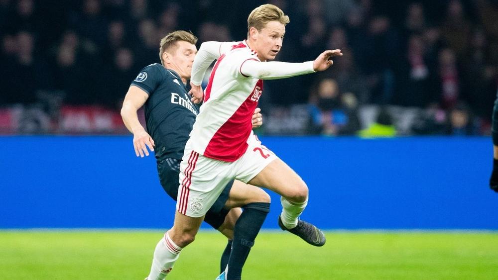 دي يونغ: "ربما راموس سيندم على فعلته، إذا فزنا بالمباراة"