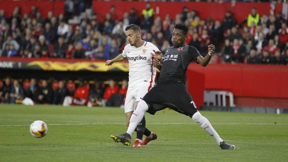 إشبيلية يسقط في فخ التعادل أمام ضيفه سلافيا براغ