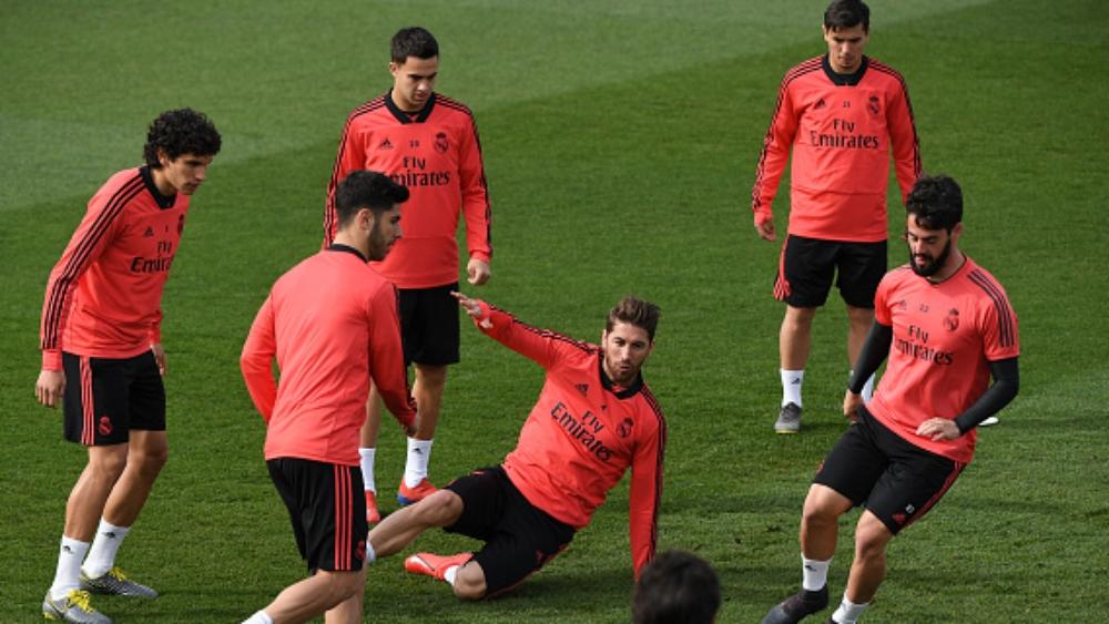 إيسكو يوجه اعتذارًا للاعبي ريال مدريد بسب ما فعله ضد أياكس