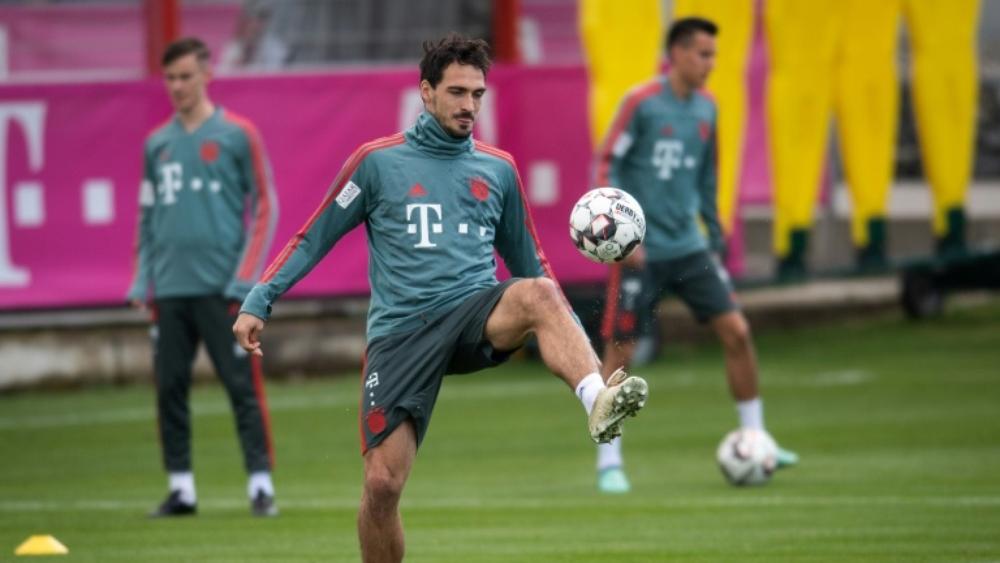 مدافع البايرن يدعو زملاءه للتركيز على لقاء هايندهايم