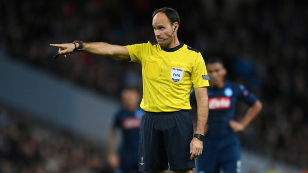 حكم إسباني يتولى إدارة لقاء ليفربول وبورتو