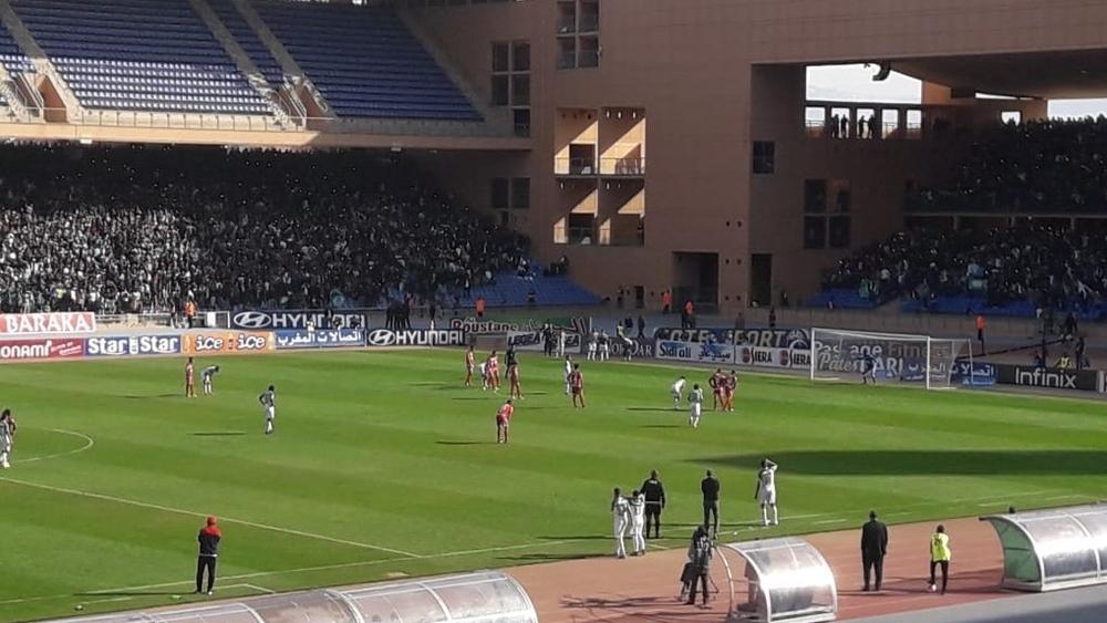 إدارة "صونارجيس" تمنع أنصار الوداد والرجاء من حضور تداريب الفريقين بمراكش