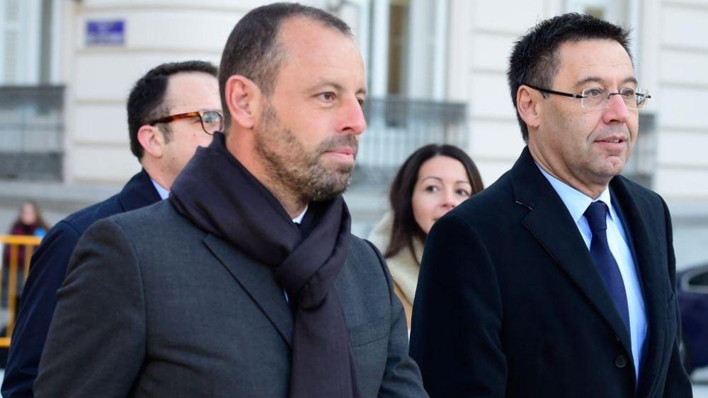 الرئيس السابق لبرشلونة يؤجل الحديث بعد تبرئته