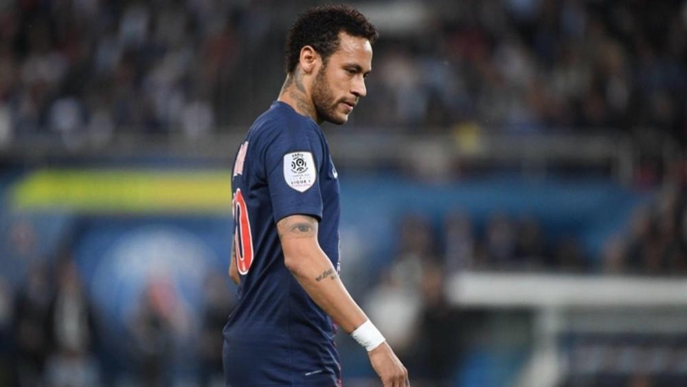 إيقاف نيمار لـ3 مباريات في دوري الأبطال