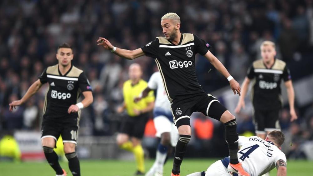 جماهير توتنهام تُطالب ناديها بالإسراع في ضمِّ زياش