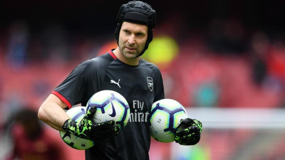 بيتر تشيك: أود الاستمرار .. ولكني اتخذت قراري النهائي