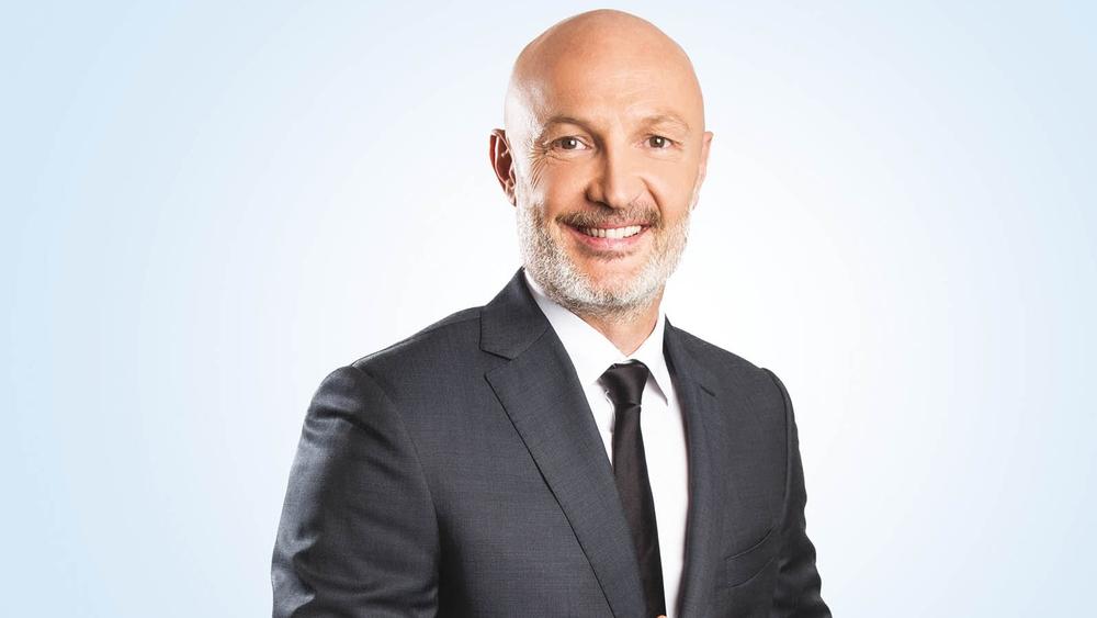 لوبوف سعيد بإقصاء برشلونة بسبب لاعبه "الغشاش"