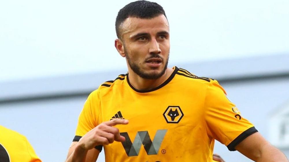 سايس باقٍ مع "الذئاب" رغم حصوله على "دور ثانوي"