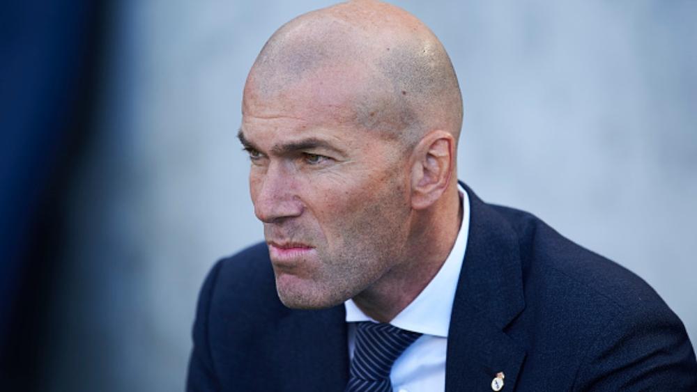 صحف إسبانيا تتحدث عن وجود أزمة بين زيدان وإدارة الريال