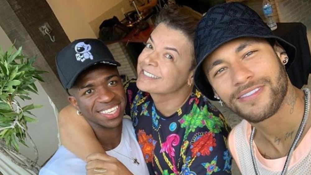 ماذا يفعل نيمار بصحبة فينيسيوس جونيور؟