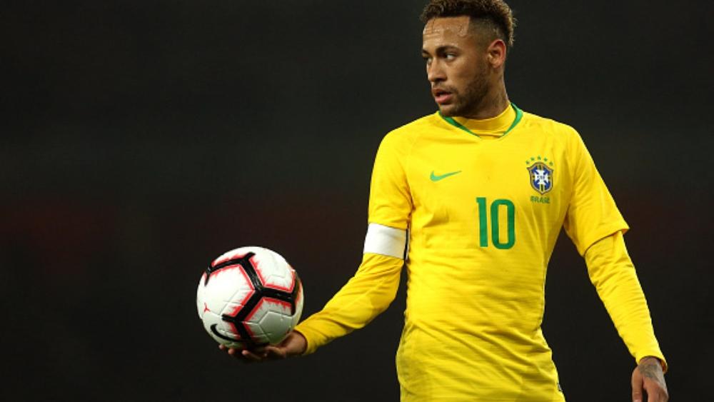 نيمار يفقد شارة قيادة منتخب البرازيل