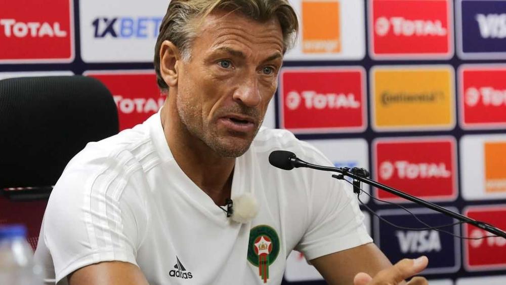 رونار يتحدث عن ركلة جزاء زياش الضائعة ويفسر أسباب غياب بنعطية