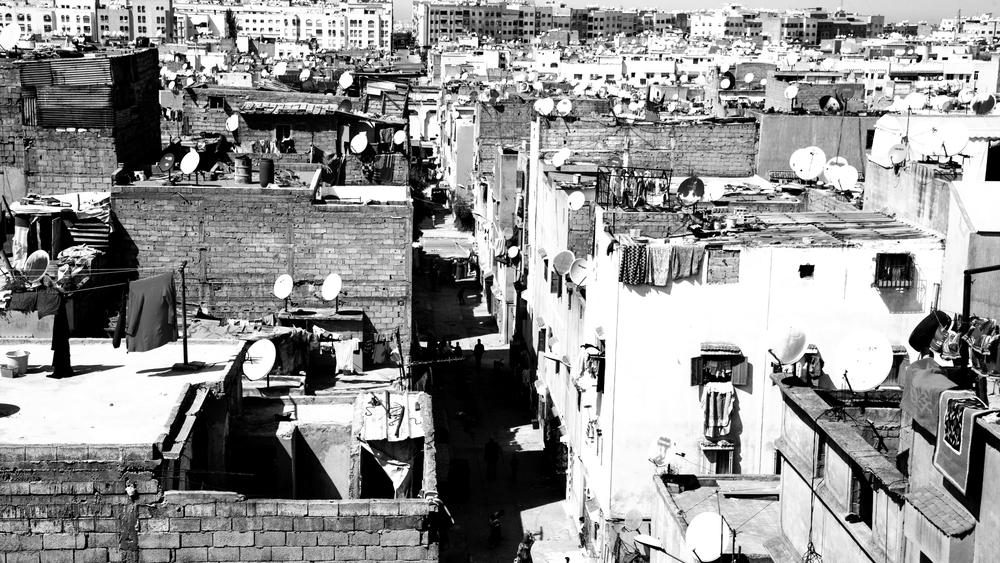 ماتقراش هادشِي ماعندُو علاقة بْكورَة: "سْقطت فالْبَاك وتحاشْمت مْعَ الدّار..!!"