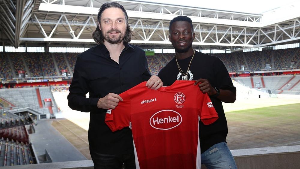 فورتونا دوسلدورف يتعاقد مع الغاني أمبوماه