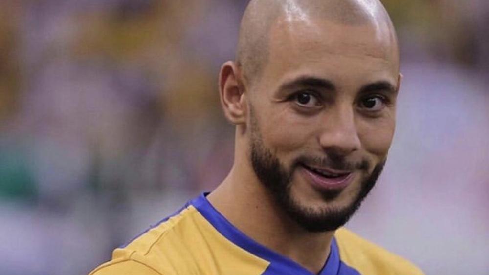 أمرابط يردّ بـ"صورة" على أنباء رحيله عن النصر.. ويتعجّل عودته قبل "الموعد المحدّد"