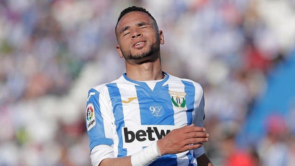 بعد رفض عرض برايتون.. هل "يتمرد" النصيري على مسؤولي ليغانيس؟