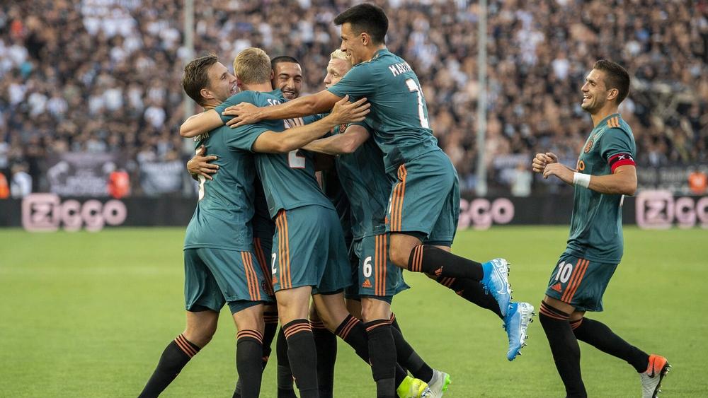 أياكس يعود بالتعادل من أرض باوك اليوناني بِمُساهمة هدف مُحتسب لزياش