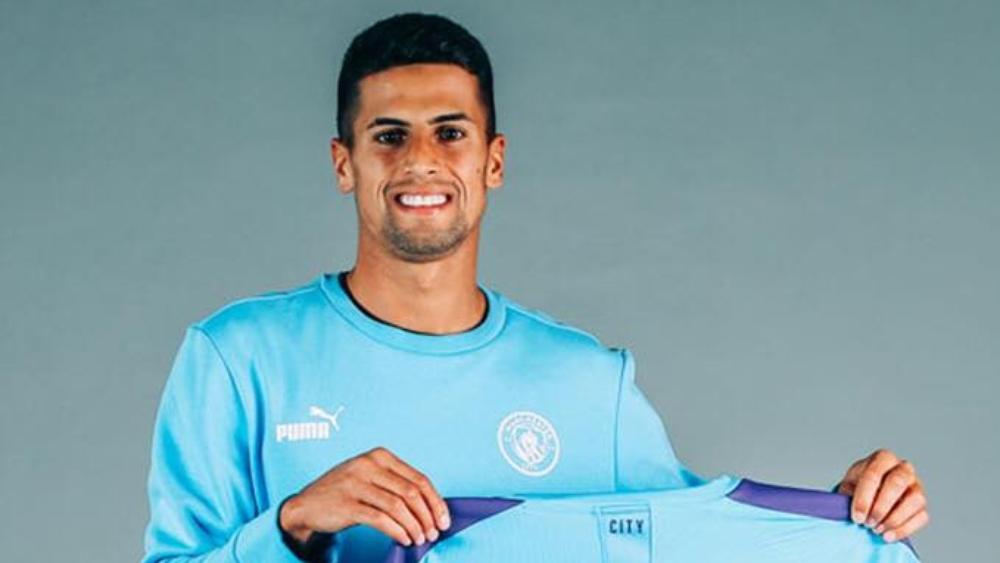 رسميا | مانشستر سيتي يضم كانسيلو بـ 65 مليون يورو