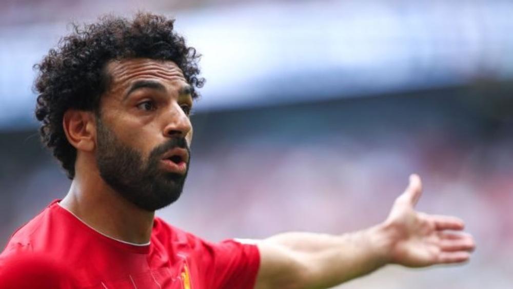 الشرطة الإنجليزية تحقق في تغريدة عنصرية بحق صلاح!