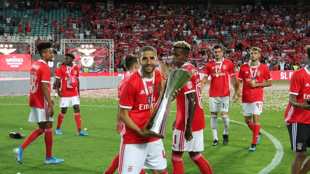 مدرب بنفيكا: "تاعرابت يموت على أرضية الملعب من أجل الفريق"