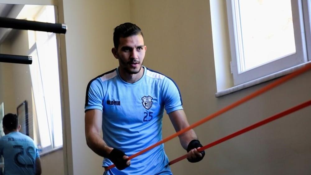 أنور جيد: "تنتظرنا مباراة مهمة أمام الرفاع البحريني و الإنتصار سيشكل حافزا قويا لنا في الرحلة العربية"