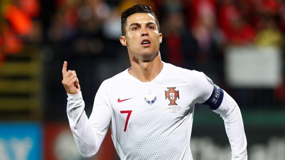 تصفيات اليورو | رونالدو يمزق شباك ليتوانيا بسوبر هاتريك