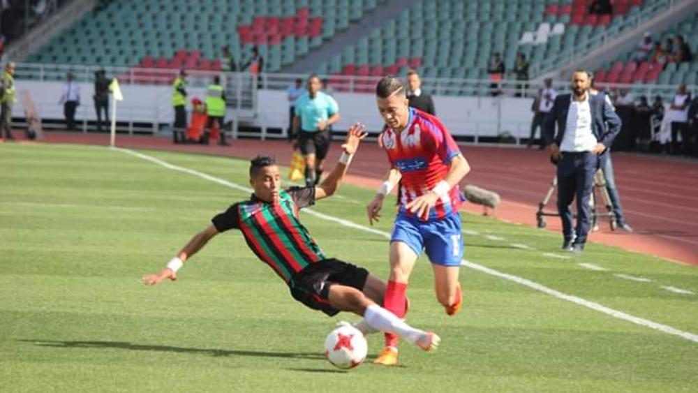 إنطلاق رحلة "البطولة الإحترافية" بإجراء ثلاث مباريات "قوية"