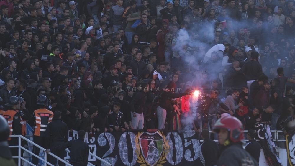 "الكورفاتشي" تدعو لمساندة الجيش بكثافة أمام الوداد وتُحذِّر من "الاصطدام"