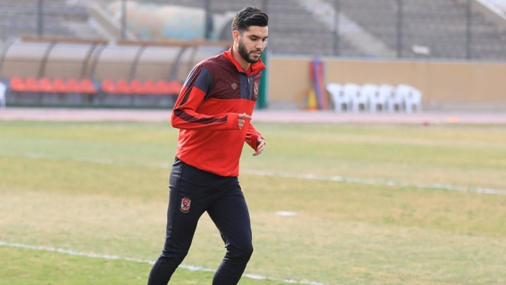 أزارو ينتظم في تدريبات الأهلي .. والجماهير تستقبل عودته بين "ترقب وسخرية"