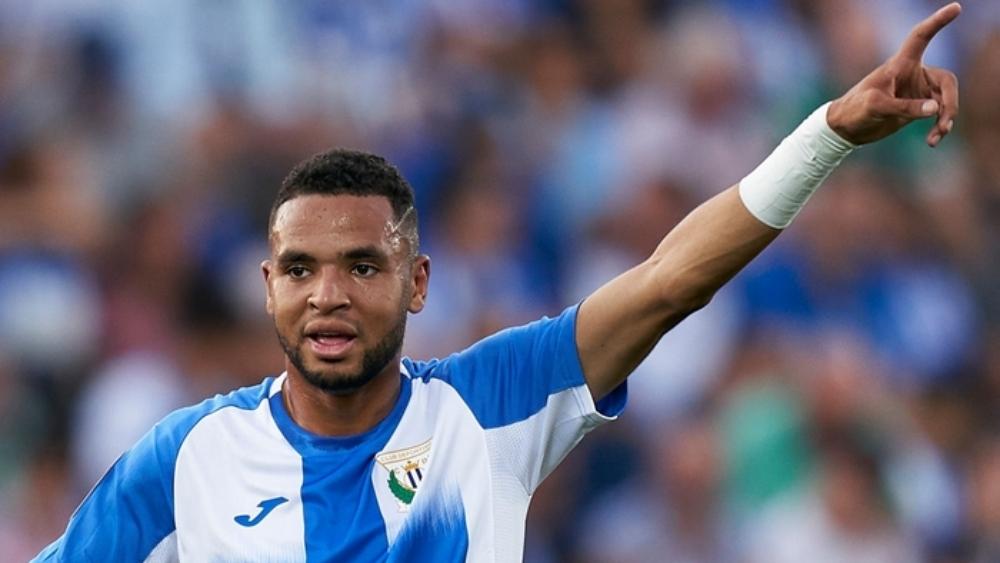 النصيري أصبح "جسدًا بلا روح".. والجماهير تنتقده لوجود ليغانيس في ذيل الترتيب