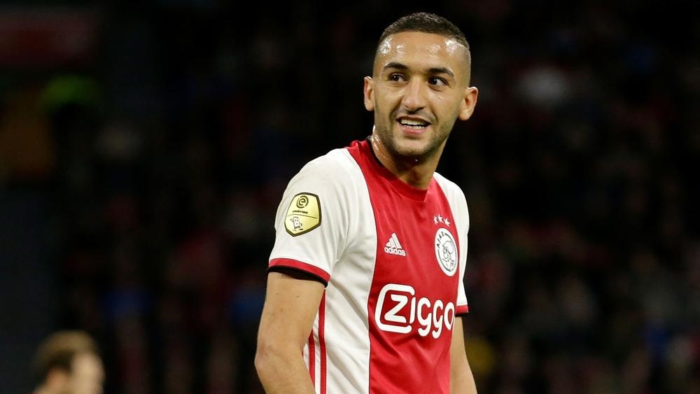 زياش يحافظ على تألقه.. ويساهم في الفوز السادس لأياكس وانفراده بالصدارة