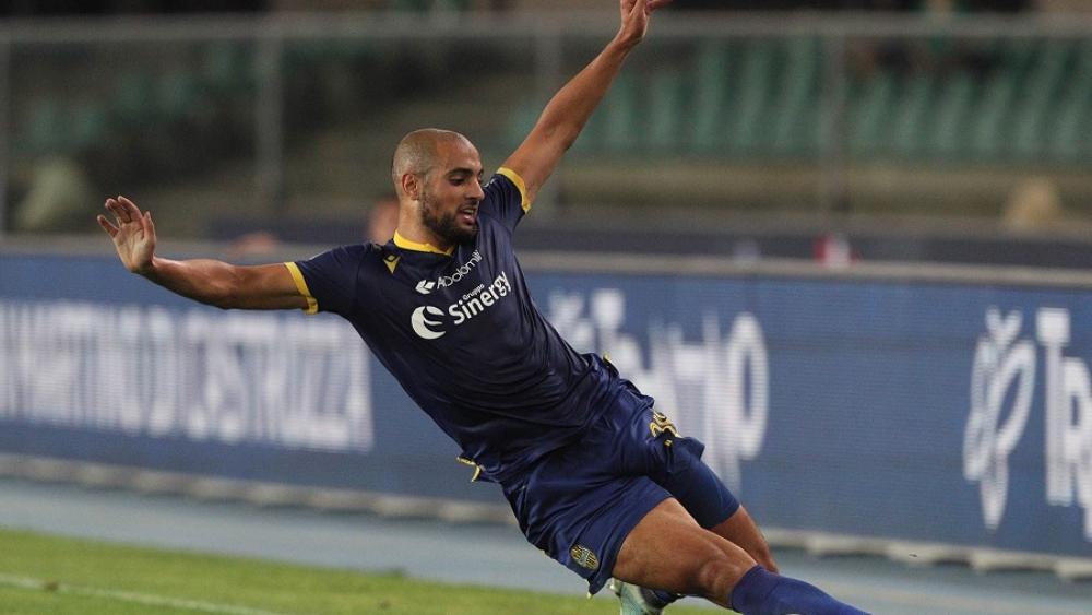 أمرابط ينتزع نقطة ثمينة من أرض كالياري بـ"الدوري الإيطالي"